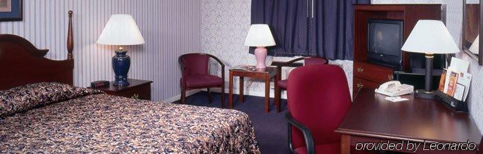 Hotel Carlisle & Embers Convention Center Ruang foto